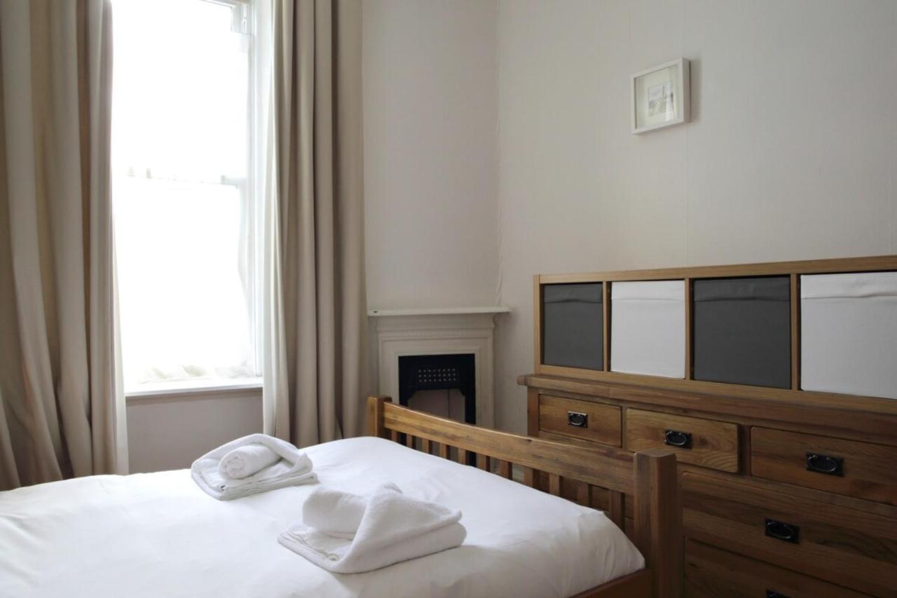 Central And Spacious 2 Bedroom Flat With Garden Edynburg Zewnętrze zdjęcie